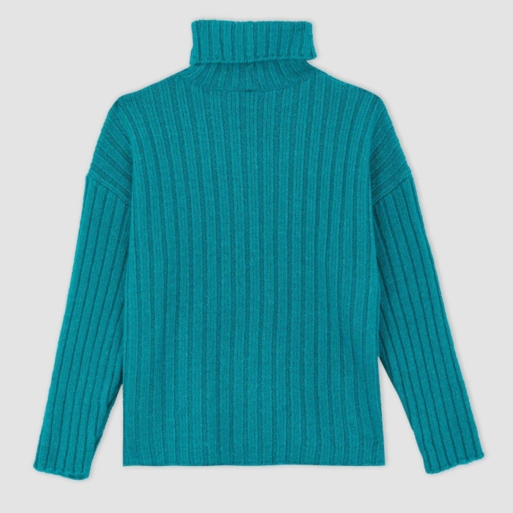 Basic Essentials Elegant Teal Turtleneck Sweater … - image 1
